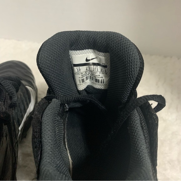 Nike Alpha Menace Shark 2 Big/Little Kids Football Cleat Aq7654-001 Size 5Y - Picture 4 of 7